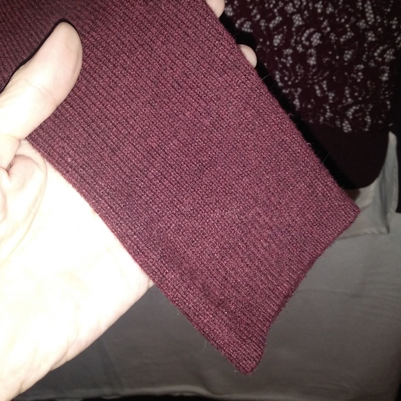 Simply Vera Burgandy Lace/cami attached. - Picture 5 of 7